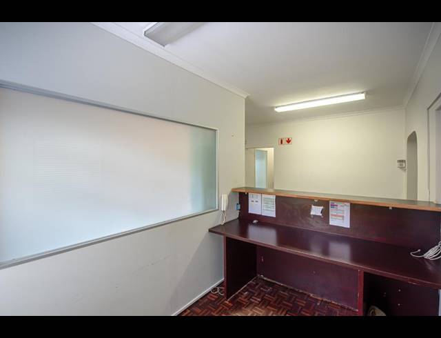 280M² OFFICE FOR SALE IN WETTON